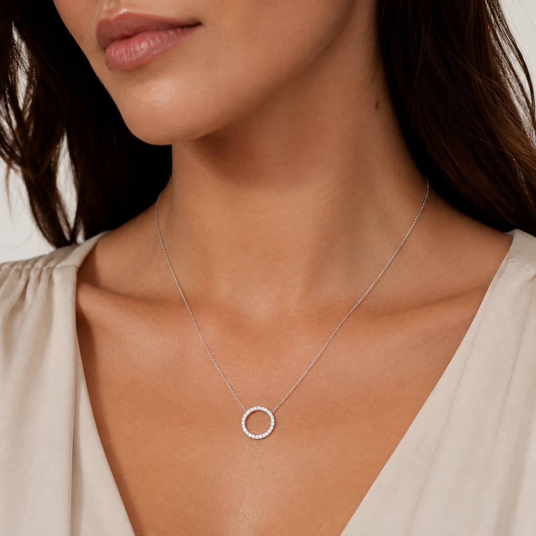 Modern Necklace with Geometric Pendant